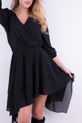 Wyjściowa czarna sukienka z dłuższym tyłem