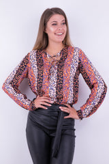 ENERGETYZUJĄCA BLUZKA Z WIĄZANIEM POD SZYJĘ