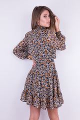 ROZKLOSZOWANA SUKIENKA W KWIATY