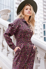 Sukienka w kolorową panterkę