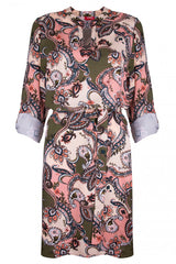 Sukienka w orientalny kwiatowy print